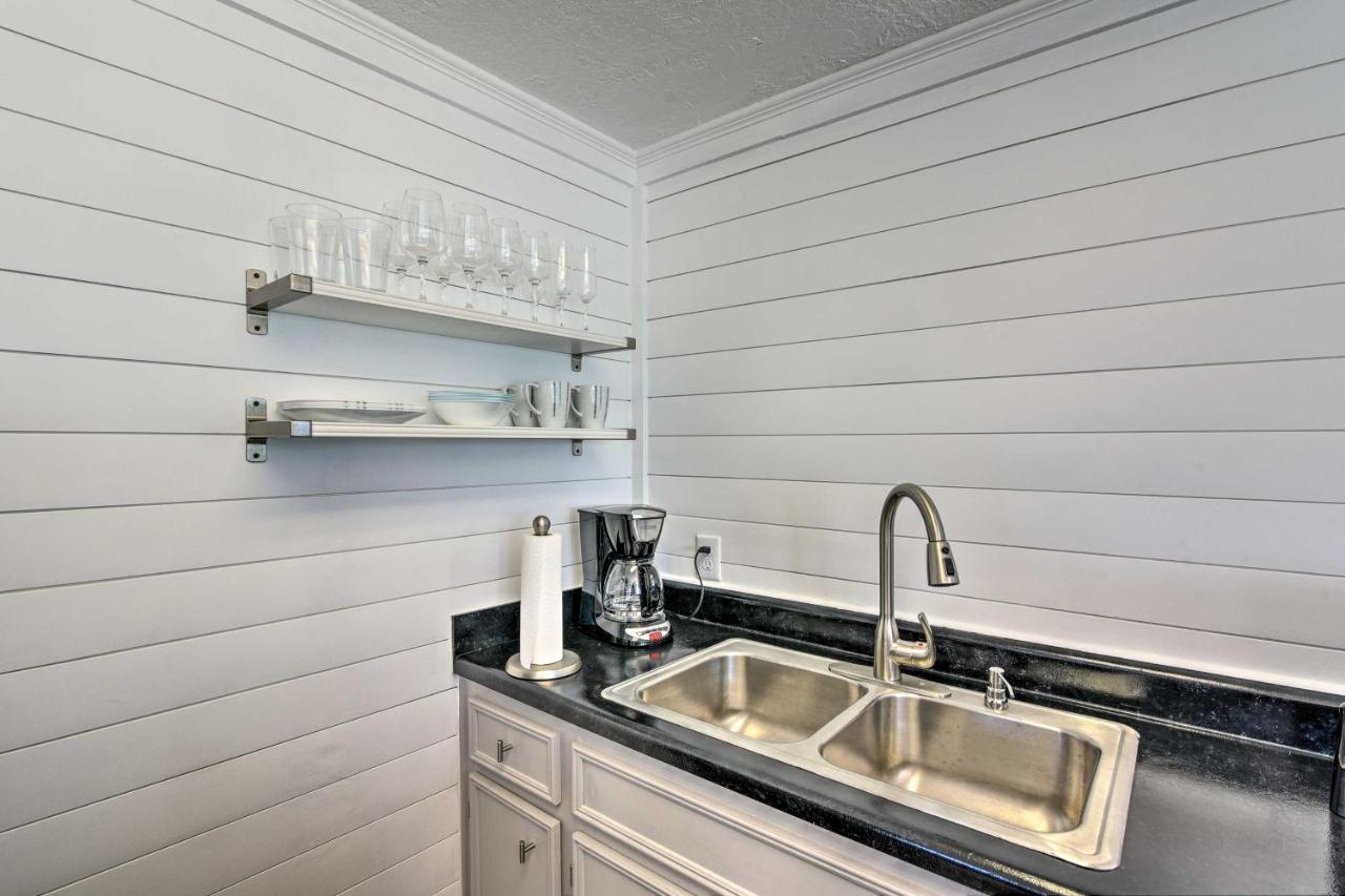 Open-Concept Cottage Less Than 1 Mi To Beach! Surfside Beach Kültér fotó