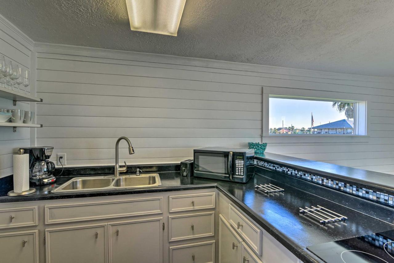 Open-Concept Cottage Less Than 1 Mi To Beach! Surfside Beach Kültér fotó
